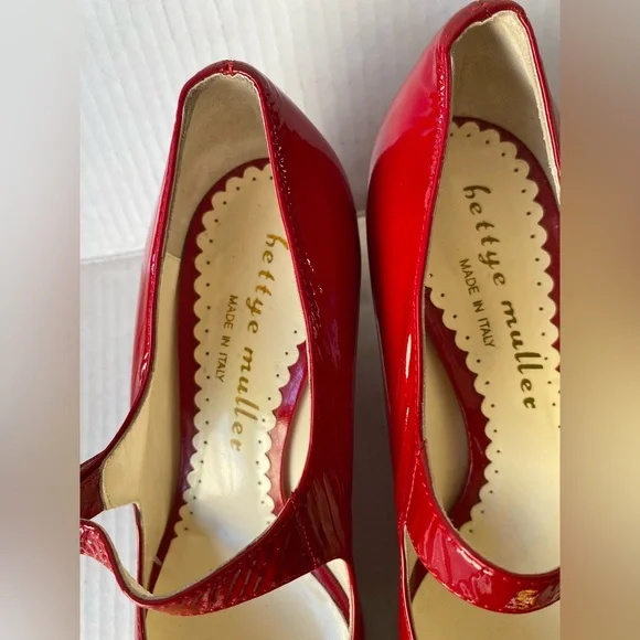 Bettye Muller Red Patent Leather Mary Jane Block Heel Pumps Size 39/ 8.5 - Picture 5 of 8